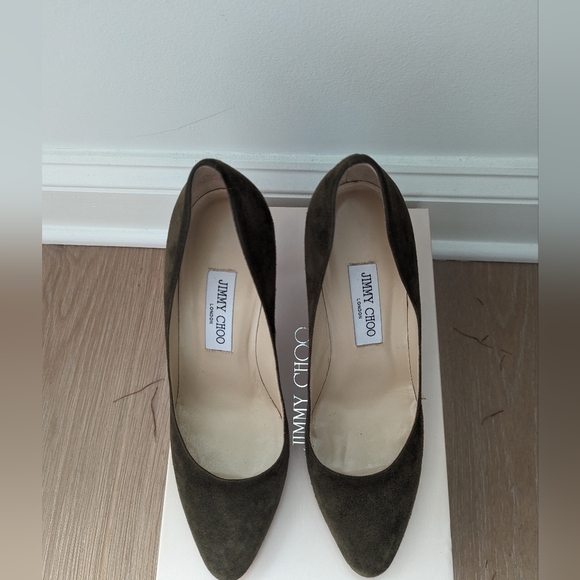 EUC Authentic Jimmy Choo 132Gilbert Suede Pumps (Size 39, Military Green) - Picture 7 of 9